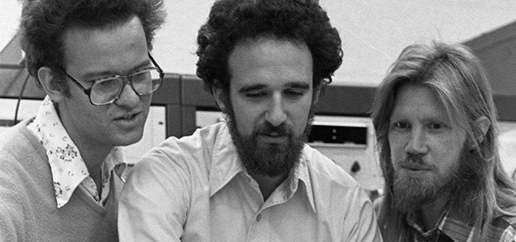 Ralph Merkle, Martin Hellman a Whitfield Diffie v Berkeley, 1977 | Chuck Painter / Stanford News Service