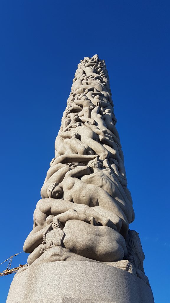 Monolit pozostávajúci zo 121 ľudských tiel, Frogner Park, Oslo